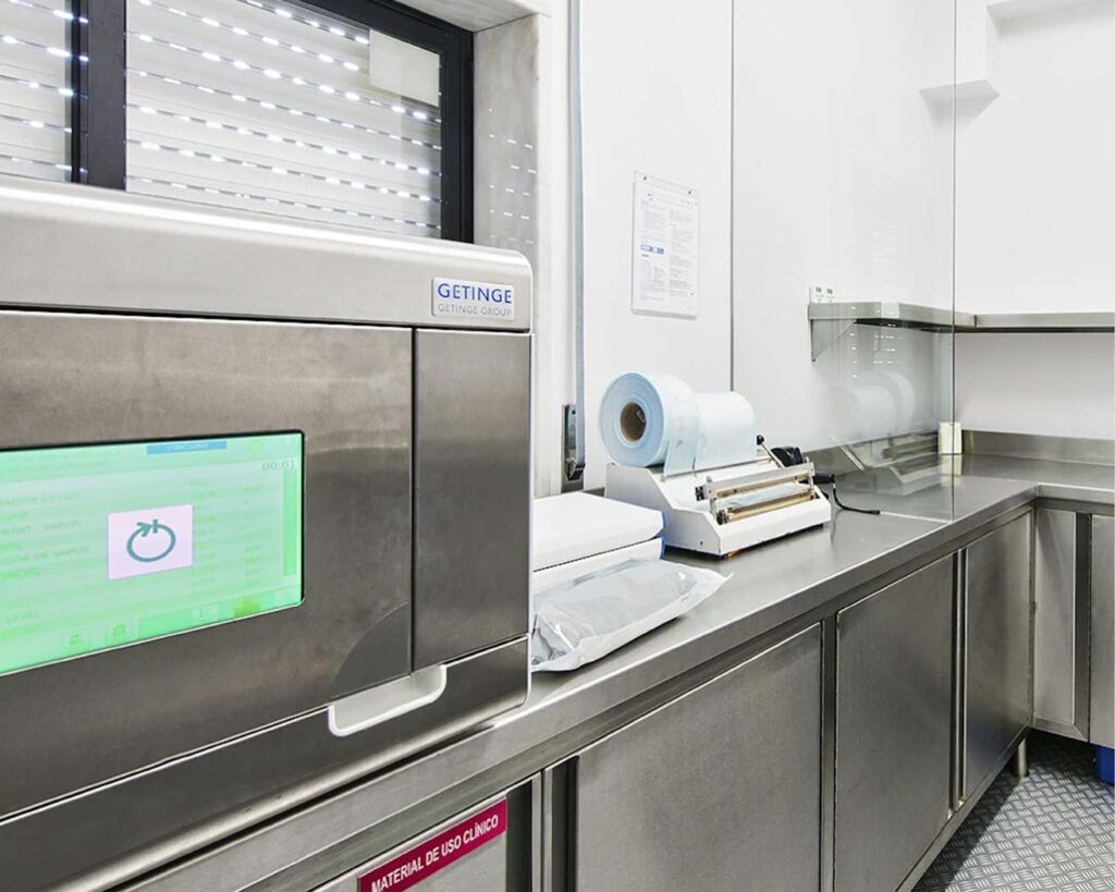 CEMDEI-Clinica-Paredes-Laboratorio